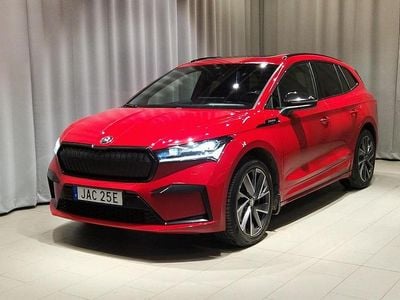 Röd Begagnad 2023 Skoda Enyaq iV SUV | 419 900 kr (Marknadspris)