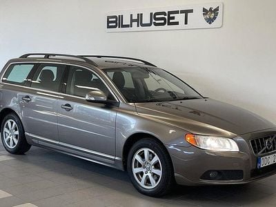 Grå Begagnad 2010 Volvo V70 Momentum Kombi | 49 900 kr (Marknadspris)