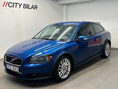 begagnad Volvo C30 2.4 Momentum 170hk Ny servad, Dragkrok, P-sensorer