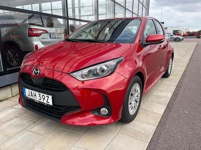 Begagnad Mazda 2 116 HK (85 kW) 2023 Röd Halvkombi