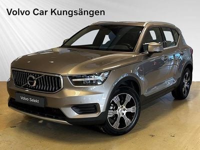 Grå Begagnad 2022 Volvo XC40 Inscription SUV | 299 900 kr (Marknadspris)