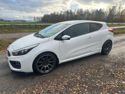 Begagnad Kia ProCeed GT GT 204 HK (150 kW) 2015 Vit Halvkombi