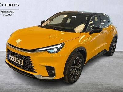 Gul Begagnad 2024 Lexus LBX SUV | 374 000 kr (Marknadspris)