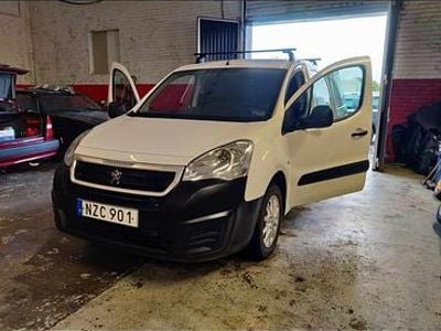 Vit Begagnad 2016 Peugeot Partner Minibuss | 50 000 kr (Superpris)