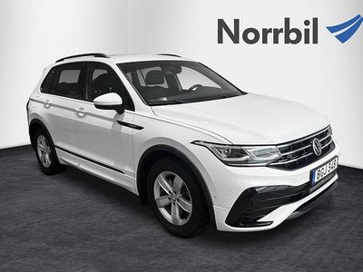 Pure white Begagnad 2021 VW Tiguan R-line SUV | 334 900 kr (Lite dyr)