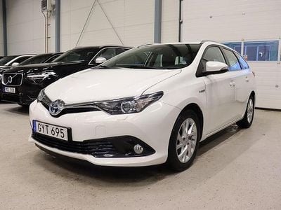 Vit Begagnad 2018 Toyota Auris Touring Sports Kombi | 188 800 kr (Marknadspris)