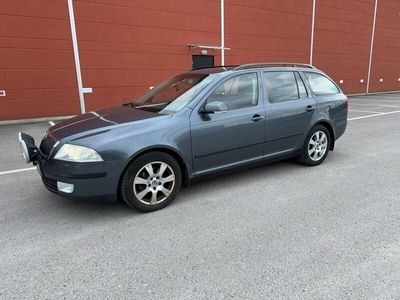 begagnad Skoda Octavia Elegance 2.0 FSi 150Hk