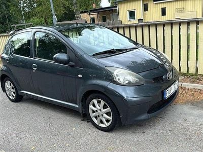 Grå Begagnad 2007 Toyota Aygo Halvkombi | 11 000 kr (Dyr)