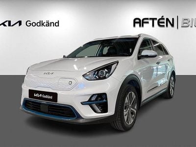 Vit (snow white pearl metallic) Begagnad 2021 Kia e-Niro Advance SUV | 249 800 kr (Bra pris)