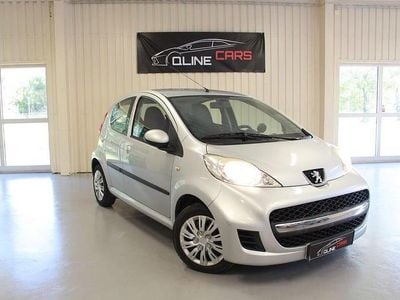 Grå Begagnad 2009 Peugeot 107 S Halvkombi | 39 900 kr (Marknadspris)