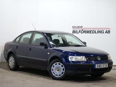 Blå Begagnad 1999 VW Passat Comfortline Sedan | 29 900 kr