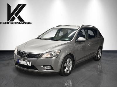 Begagnad Kia Ceed Sportswagon 128 HK (94 kW) 2011 Silver Kombi