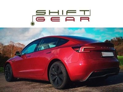 Ultra red | svart premiuminteriör Begagnad 2024 Tesla Model 3 Long Range AWD Sedan | 485 000 kr