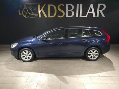 Blå Begagnad 2012 Volvo V60 Momentum Kombi | 79 900 kr (Marknadspris)