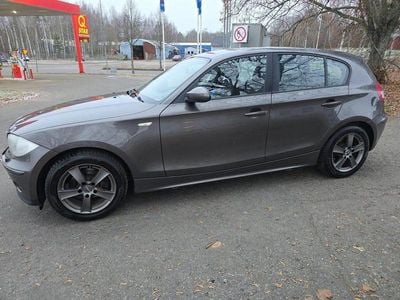 Begagnad BMW 116 Advantage 116 HK (85 kW) 2007 Brun Halvkombi