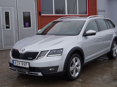 begagnad Skoda Octavia Scout 2.0 TDI 4x4 Premium Drag B-Kamera Navi