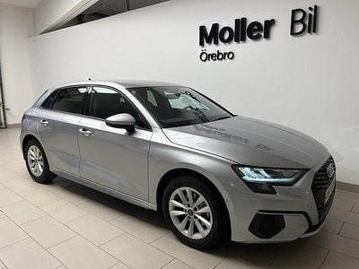 Florettsilver metallic Begagnad 2024 Audi A3 Proline Sedan | 264 900 kr (Bra pris)