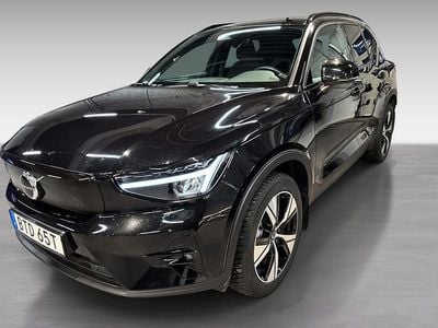 Svart Begagnad 2023 Volvo XC40 Plus SUV | 369 900 kr (Bra pris)