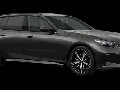 Black sapphire metallic Begagnad 2000 BMW i5 M Sport Kombi | 814 900 kr (Marknadspris)