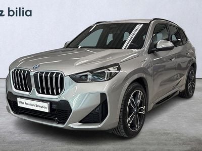 Grå (space silver metallic) Begagnad 2024 BMW X1 M Sport SUV | 569 900 kr (Dyr)