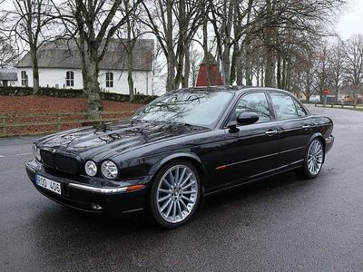 Svart Begagnad 2004 Jaguar XJ Sedan | 69 000 kr