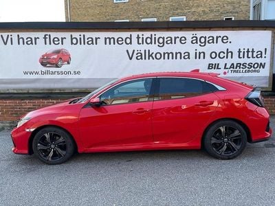 Begagnad Honda Civic 120 HK (88 kW) 2018 Röd Halvkombi