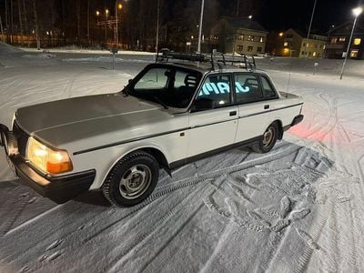 Begagnad 1992 Volvo 240 Sedan | 48 000 kr