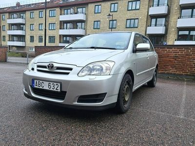 begagnad Toyota Corolla 5-dörrars 1.6 110hk, S&V, Nyservad, 3 ägare.