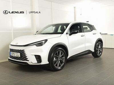 Vit Begagnad 2024 Lexus LBX SUV | 369 900 kr (Marknadspris)