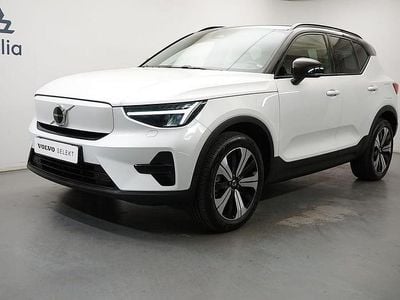 Vit Begagnad 2022 Volvo XC40 Core SUV | 299 900 kr
