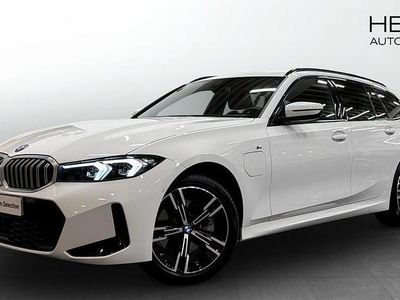 Vit Begagnad 2025 BMW 330 M Sport Kombi | 478 700 kr
