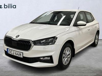 Vit (candy white) Ny 2025 Skoda Fabia Selection Halvkombi | 250 200 kr (Marknadspris)