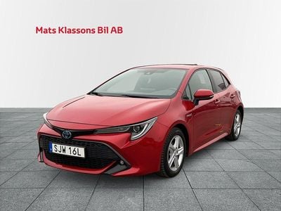 Röd Begagnad 2019 Toyota Corolla Hybrid Style Halvkombi | 229 000 kr (Marknadspris)