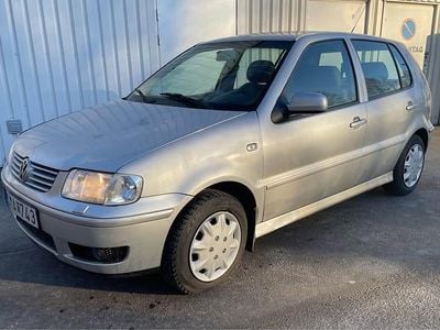 Silver Begagnad 2001 VW Polo Halvkombi | 25 000 kr (Lite dyr)