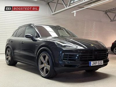 Jet black metallic Begagnad 2022 Porsche Cayenne Platinum Edition SUV | 749 000 kr