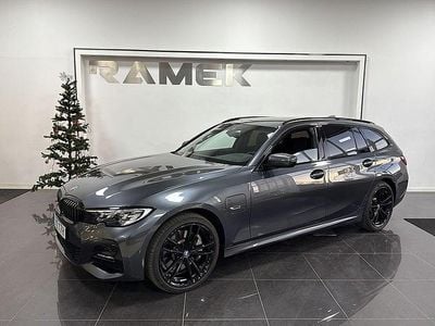 Grå Begagnad 2021 BMW 330e M Sport Kombi | 339 000 kr (Bra pris)