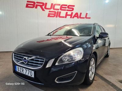 Svart Begagnad 2012 Volvo V60 Momentum Kombi | 115 900 kr (Marknadspris)