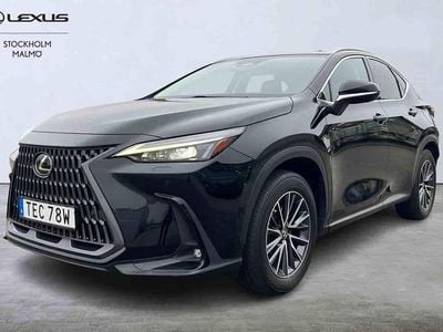 Svart Begagnad 2022 Lexus NX450h+ SUV | 479 000 kr (Marknadspris)