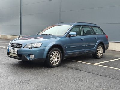 begagnad Subaru Outback 2.5 4WD NYBESIKTIGAD PANORAMA M&K