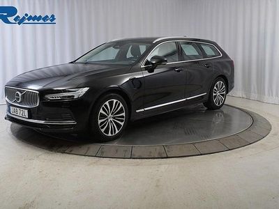 Svart Begagnad 2022 Volvo V90 Core Kombi | 319 000 kr (Marknadspris)