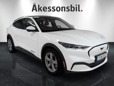 Begagnad Ford Mustang Mach-E 221 kW (301 HK) 2021 Vit SUV