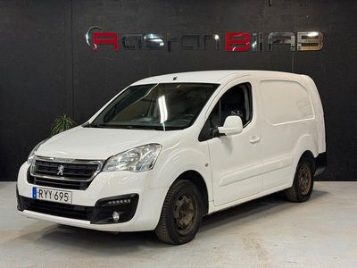 Vit Begagnad 2016 Peugeot Partner Minibuss | 75 000 kr (Lite dyr)