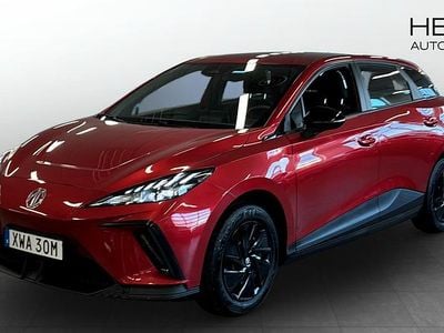 Begagnad MG MG4 EV 125 kW (170 HK) 2023 Röd Halvkombi