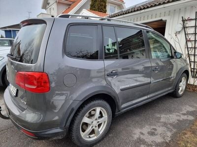 begagnad VW Touran Cross 2.0 TDI, 140hk 7-sits