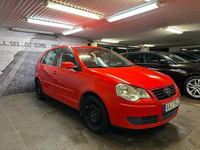 Röd Begagnad 2007 VW Polo Comfortline Halvkombi | 27 500 kr (Marknadspris)