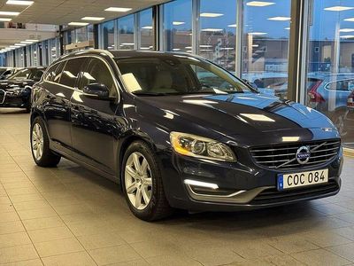 Blå Begagnad 2015 Volvo V60 Summum Kombi | 99 900 kr