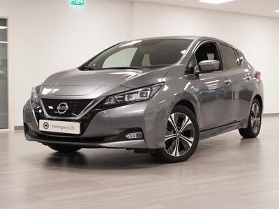 Grå/silver Begagnad 2023 Nissan Leaf N-Connecta Halvkombi | 249 900 kr (Marknadspris)