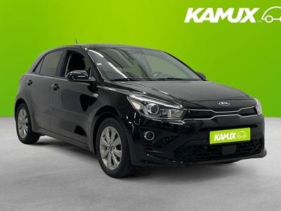 Svart Begagnad 2021 Kia Rio Halvkombi | 159 800 kr (Marknadspris)