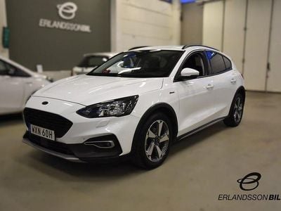 Vit Begagnad 2022 Ford Focus Active Halvkombi | 189 900 kr (Marknadspris)