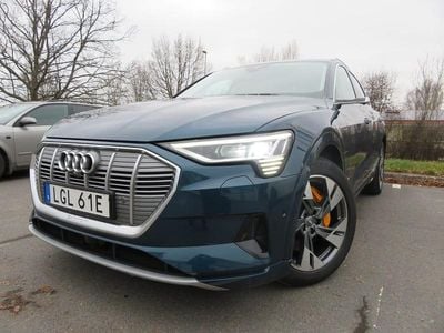 Galaxyblå metallic Begagnad 2019 Audi e-tron Advanced SUV | 365 000 kr